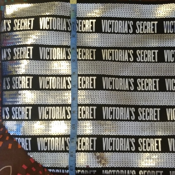 Victoria's Secret Sequin Bag with free make up bag - Picture 3 of 6